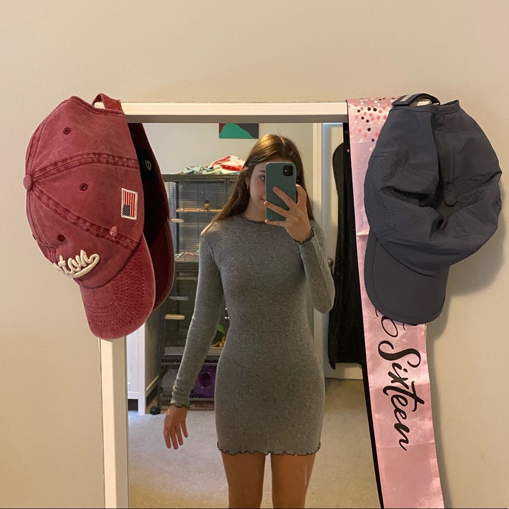 Derek Heart- Light grey long sleeve bodycon dress